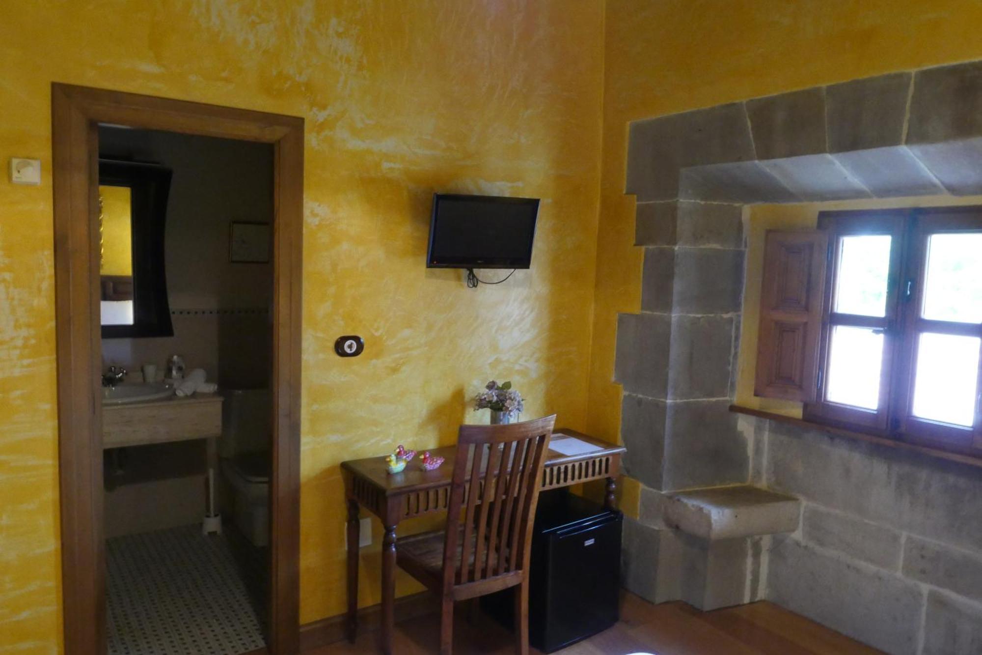 Palacio La Cajiga 3* Abandames